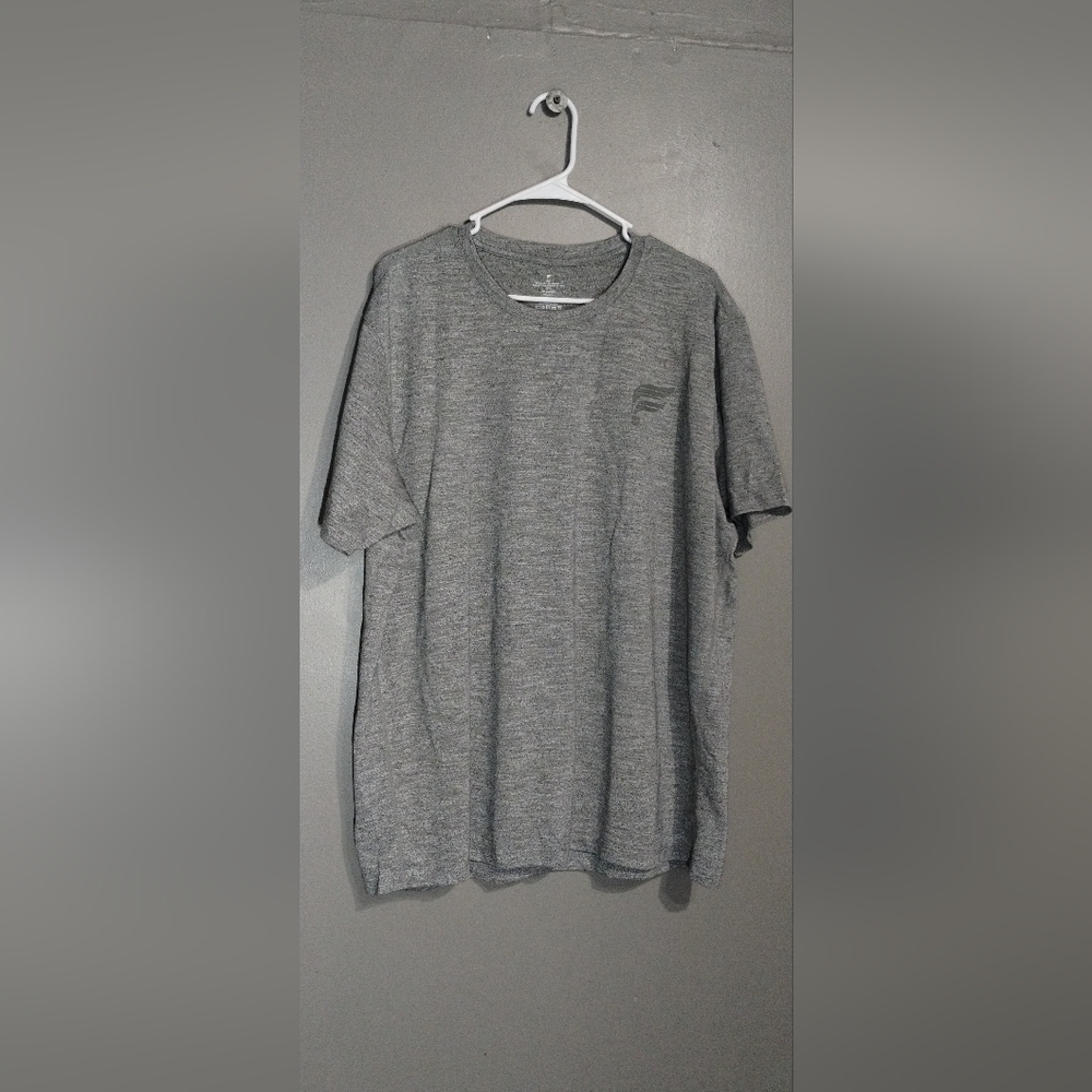 Fabletics Gray Men's T-Shirt (XXL) - Picture 2 of 8